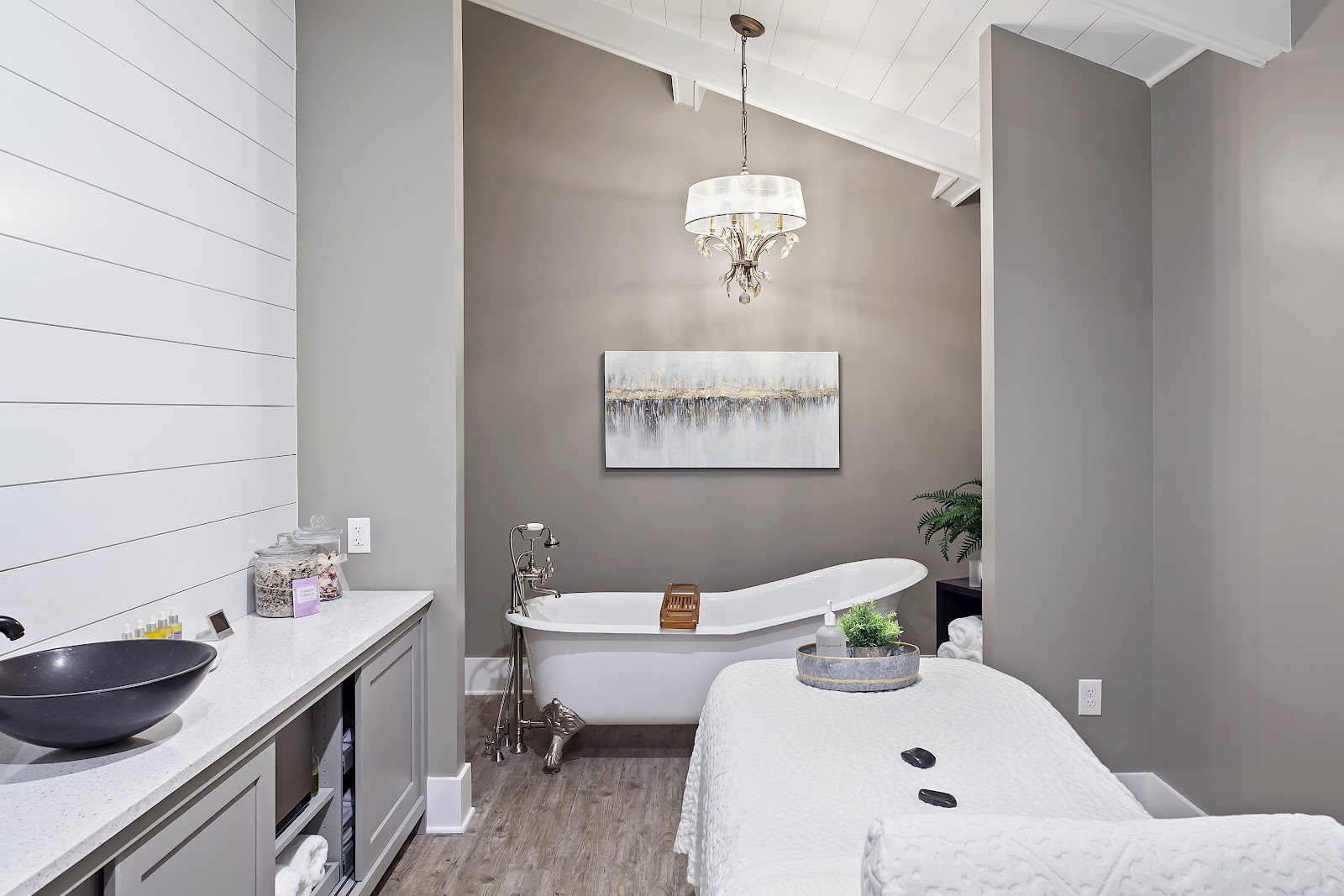 Whisper Creek Spa nail photo 4